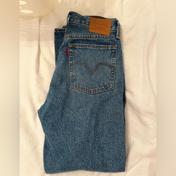 Levi Wedgie Straights - Picture 1 of 2